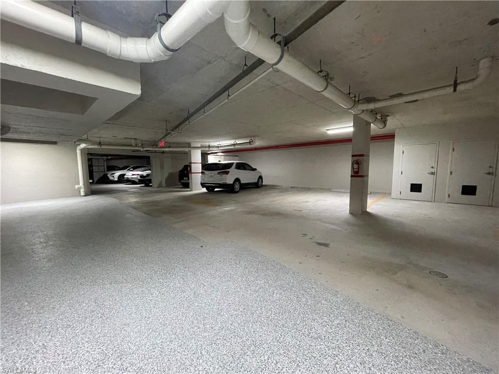 13105 Vanderbilt DR # 802, NAPLES FL 34110-30