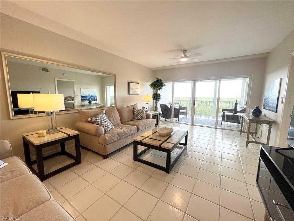 13105 Vanderbilt DR # 802, NAPLES FL 34110-3