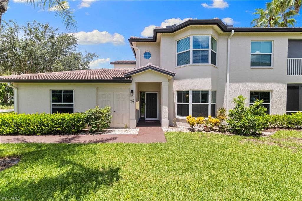 200 Diamond CIR # 207, NAPLES FL 34110-1