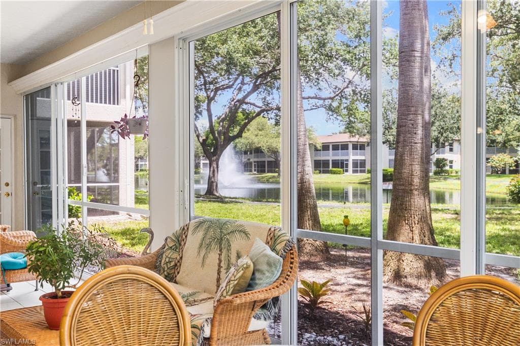 200 Diamond CIR # 207, NAPLES FL 34110-14