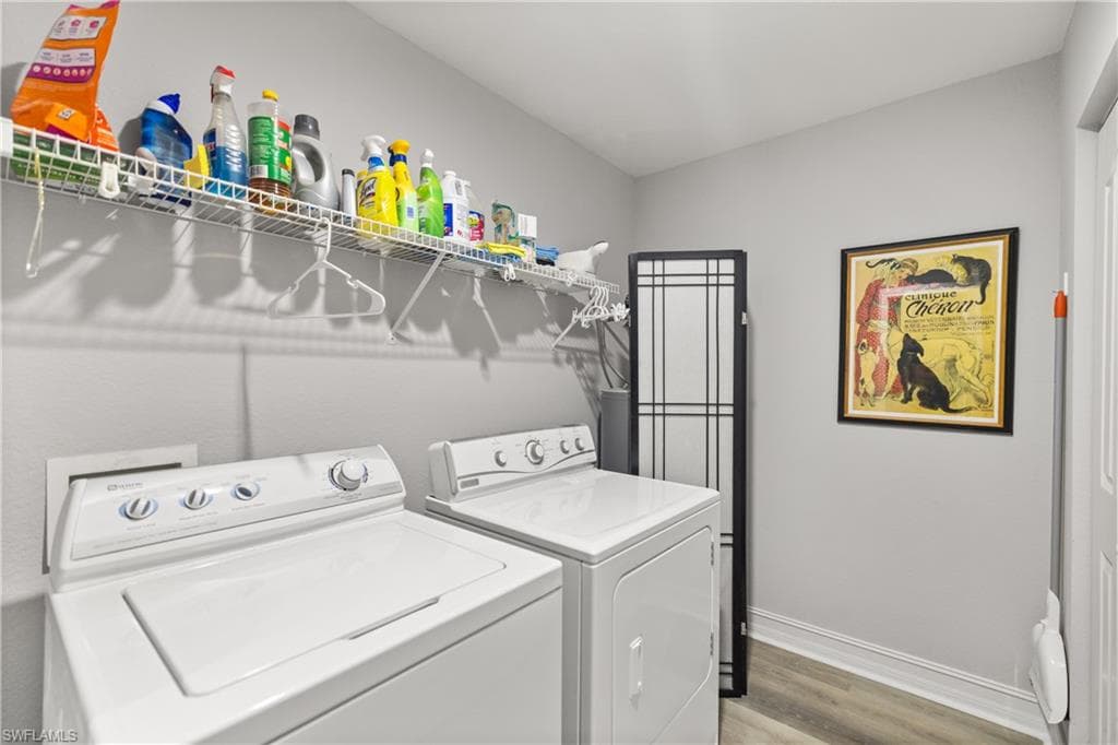 200 Diamond CIR # 207, NAPLES FL 34110-24