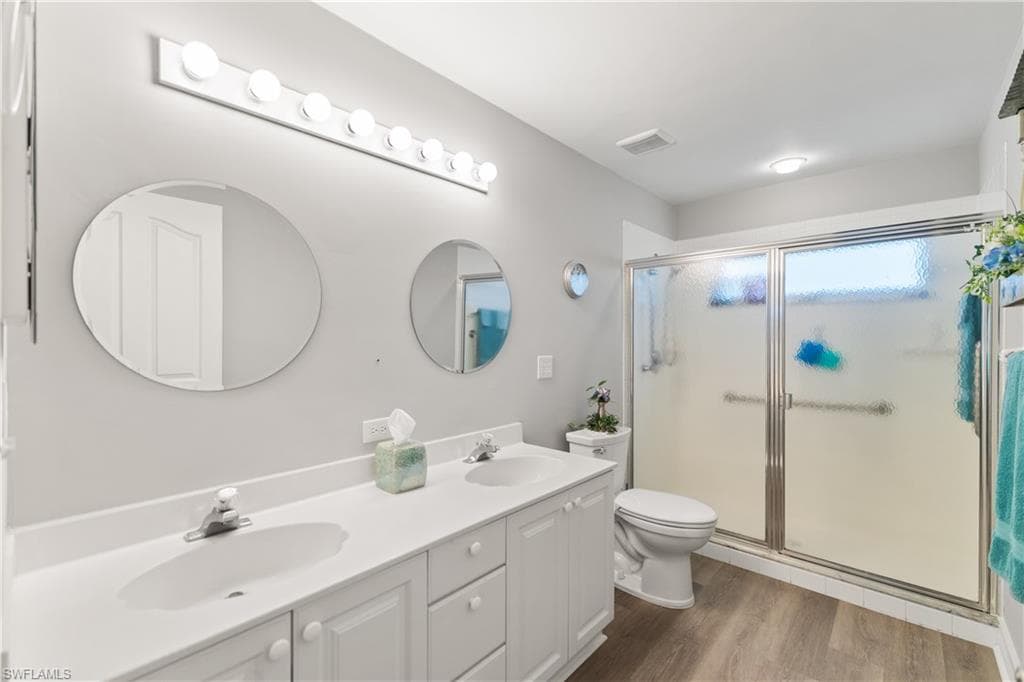 200 Diamond CIR # 207, NAPLES FL 34110-20