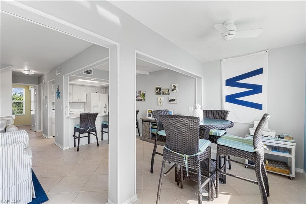 1039 Beach RD # 104, SANIBEL FL 33957-15