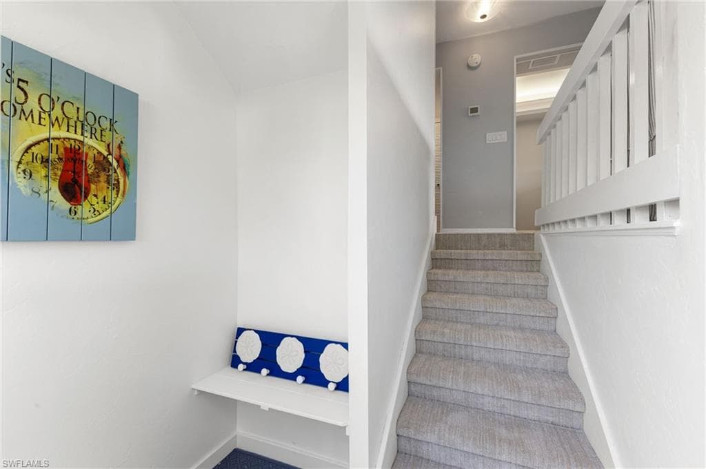 1039 Beach RD # 104, SANIBEL FL 33957-2