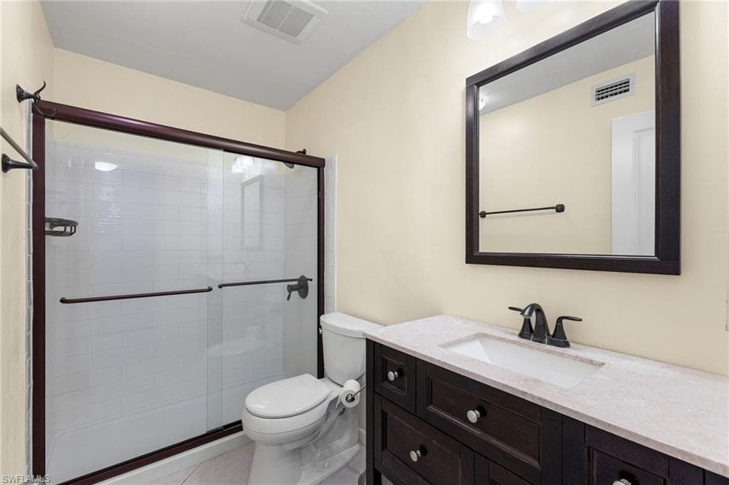 1039 Beach RD # 104, SANIBEL FL 33957-19