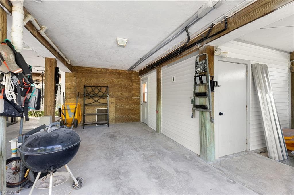 1039 Beach RD # 104, SANIBEL FL 33957-29