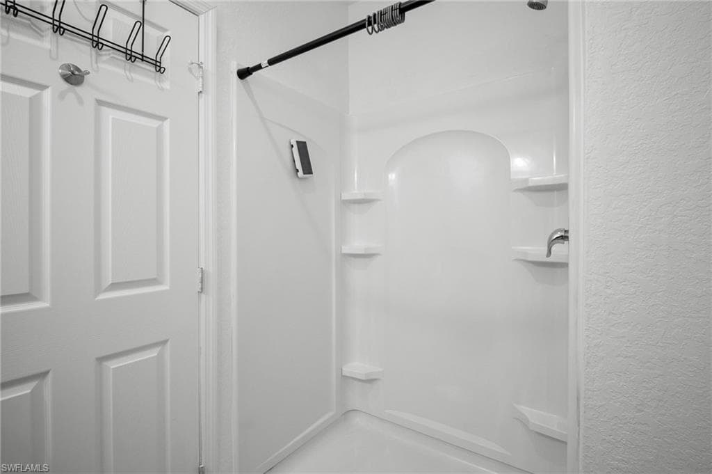 3309 armstrong CT, FORT MYERS FL 33916-25