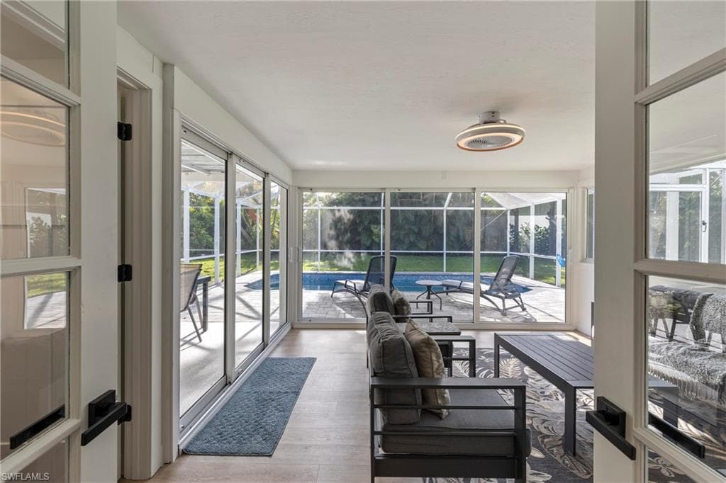 6011 Fountain WAY, FORT MYERS FL 33919-25