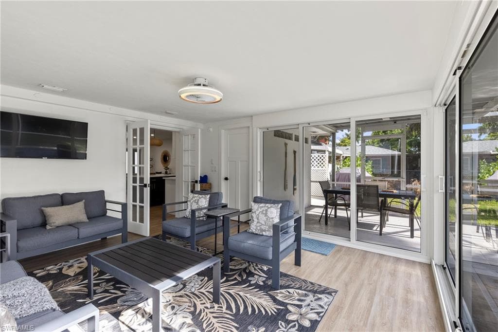 6011 Fountain WAY, FORT MYERS FL 33919-23