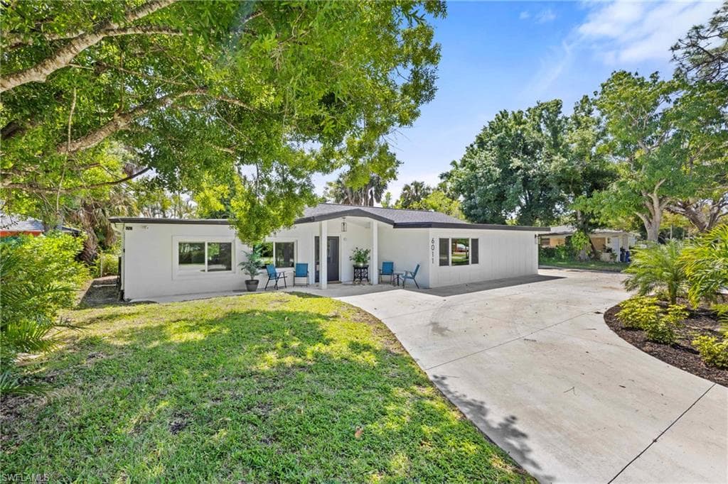 6011 Fountain WAY, FORT MYERS FL 33919-32