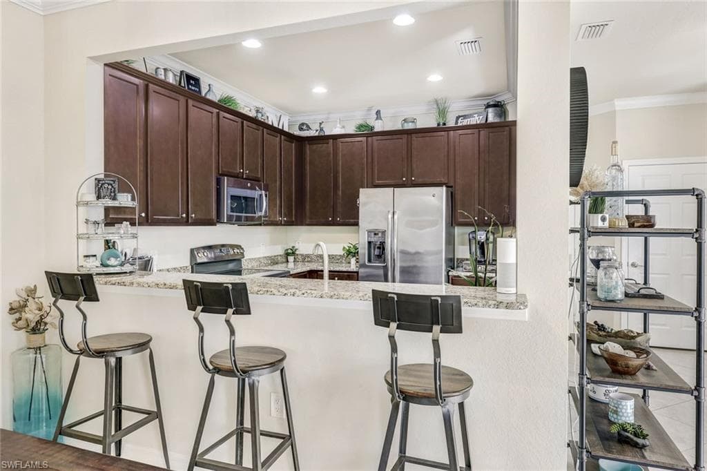 8121 Summerfield ST, FORT MYERS FL 33919-11