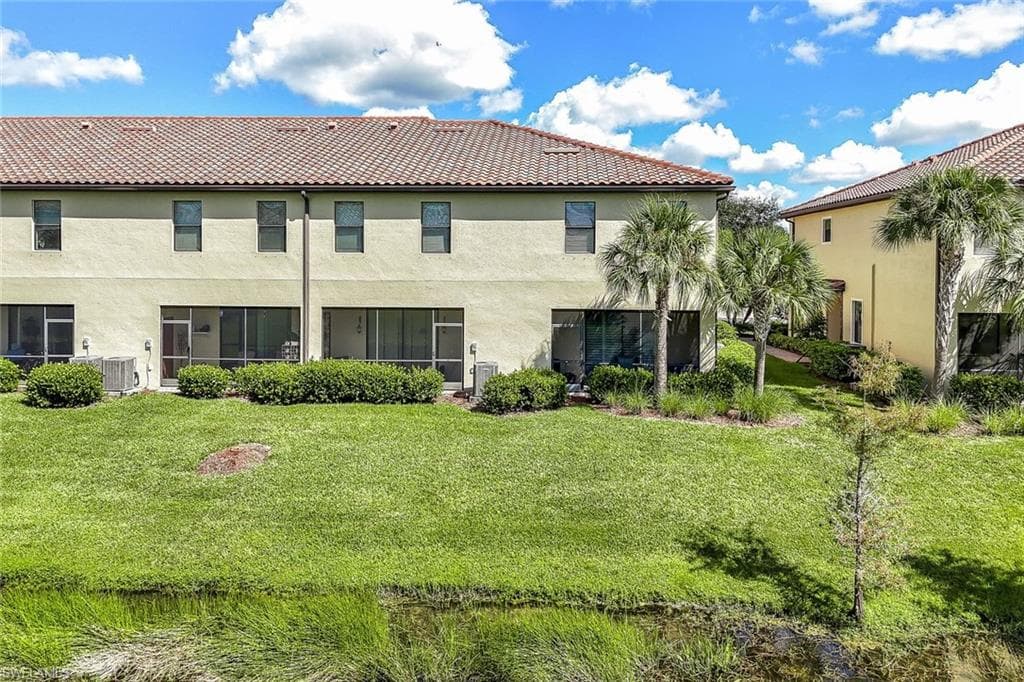 8121 Summerfield ST, FORT MYERS FL 33919-25
