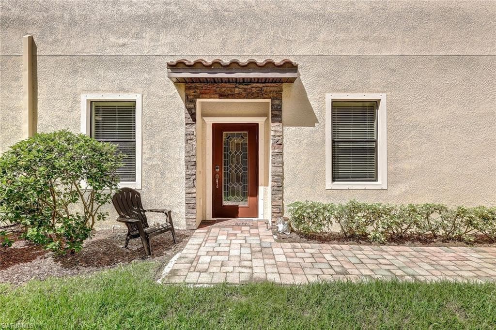 8121 Summerfield ST, FORT MYERS FL 33919-4