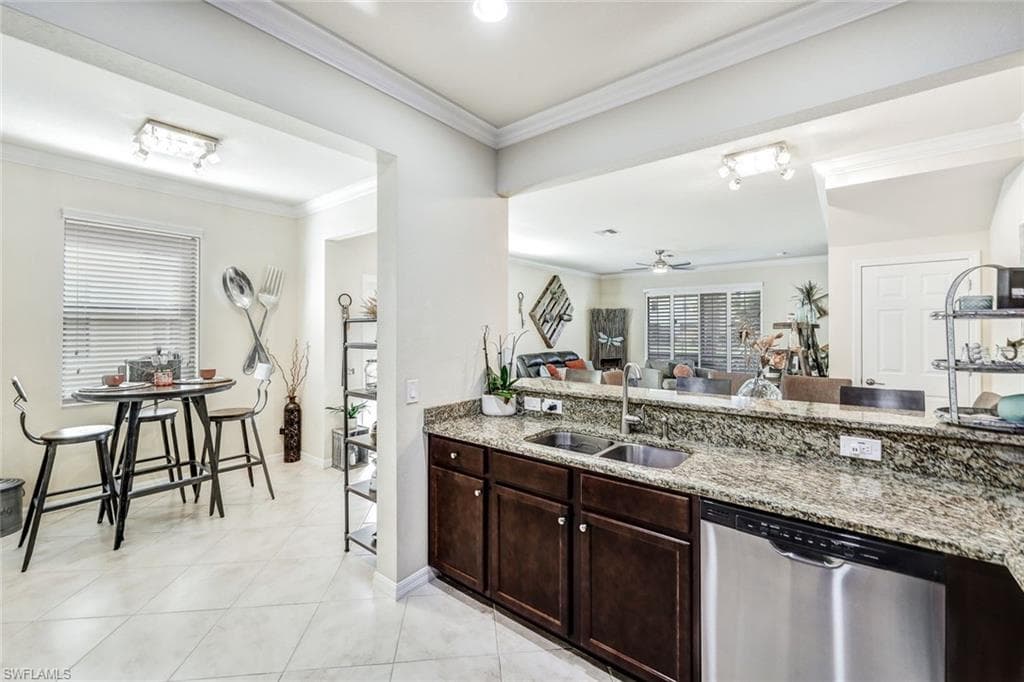 8121 Summerfield ST, FORT MYERS FL 33919-8