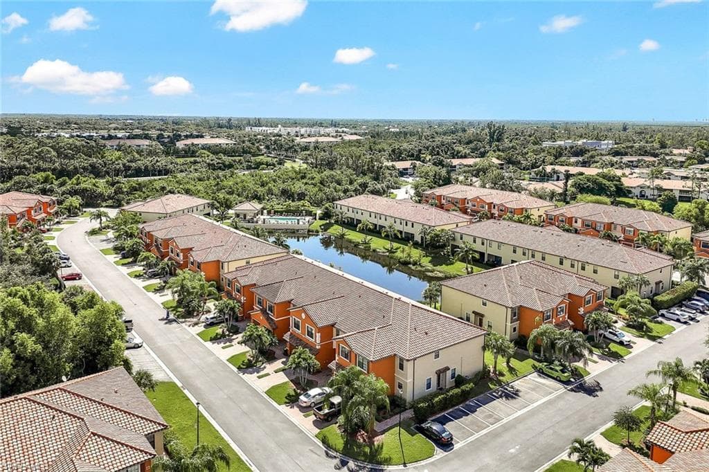 8121 Summerfield ST, FORT MYERS FL 33919-30