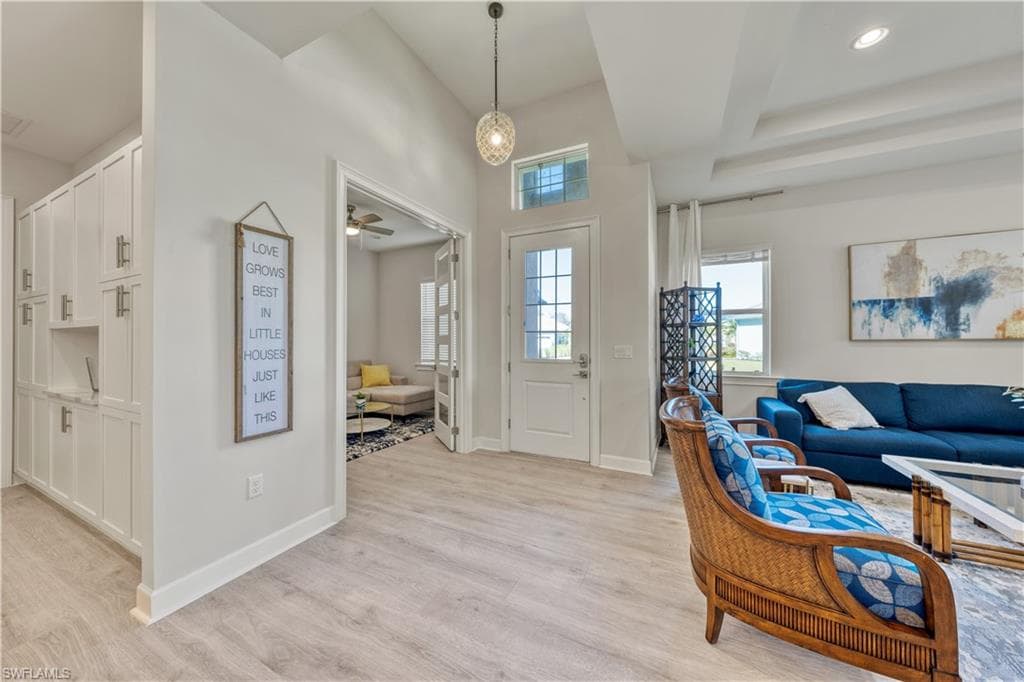 6421 Carnival RD, NAPLES FL 34113-1