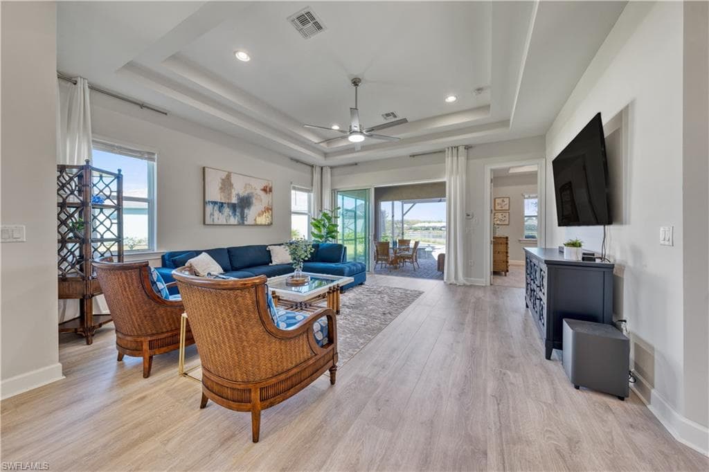 6421 Carnival RD, NAPLES FL 34113-2