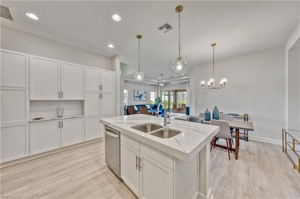 6421 Carnival RD, NAPLES FL 34113-10