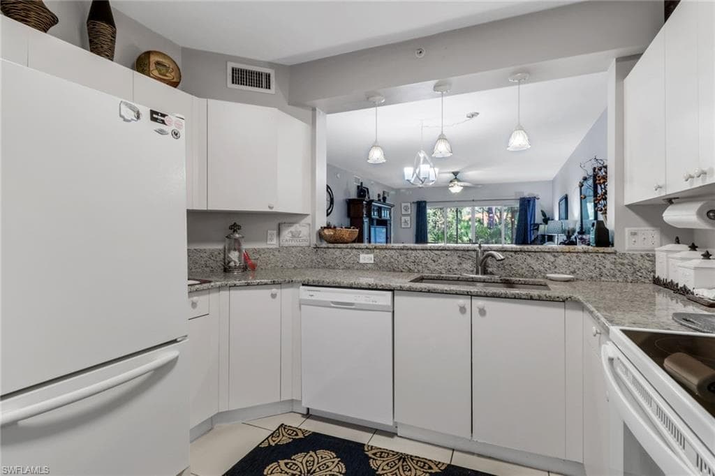 7823 Regal Heron CIR # 105, NAPLES FL 34104-16