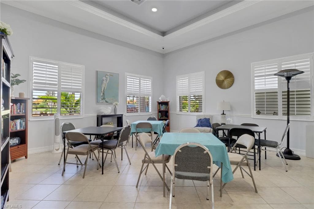 7823 Regal Heron CIR # 105, NAPLES FL 34104-31