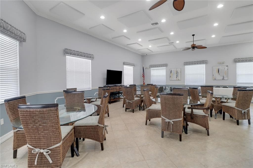 7823 Regal Heron CIR # 105, NAPLES FL 34104-37