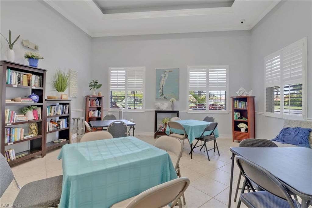 7823 Regal Heron CIR # 105, NAPLES FL 34104-32