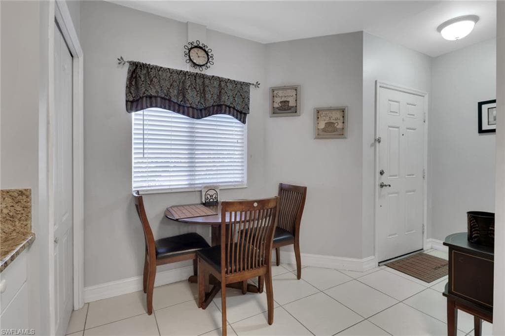 7823 Regal Heron CIR # 105, NAPLES FL 34104-18