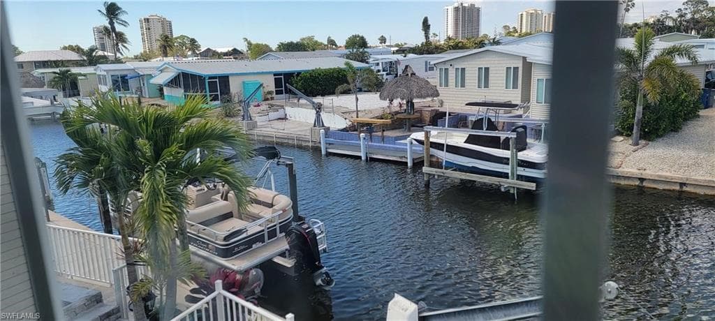 4684 Lahaina LN, BONITA SPRINGS FL 34134-5