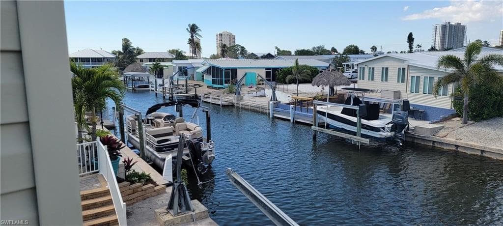 4684 Lahaina LN, BONITA SPRINGS FL 34134-4