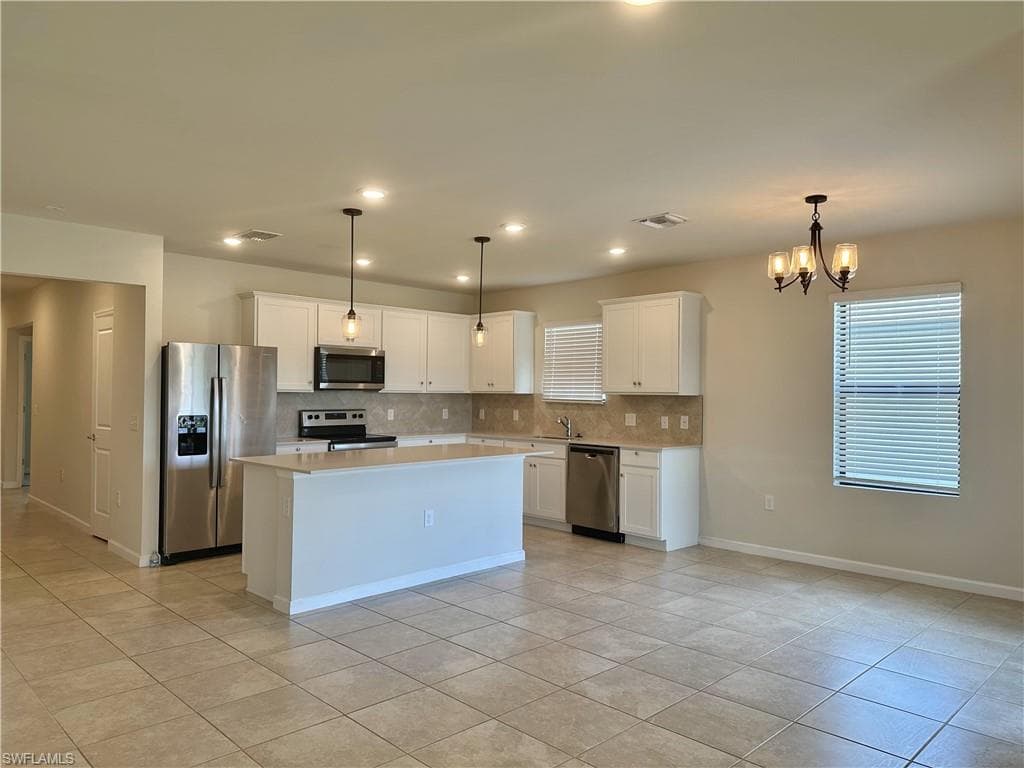 16027 Enclaves Cove DR, NORTH FORT MYERS FL 33917-1