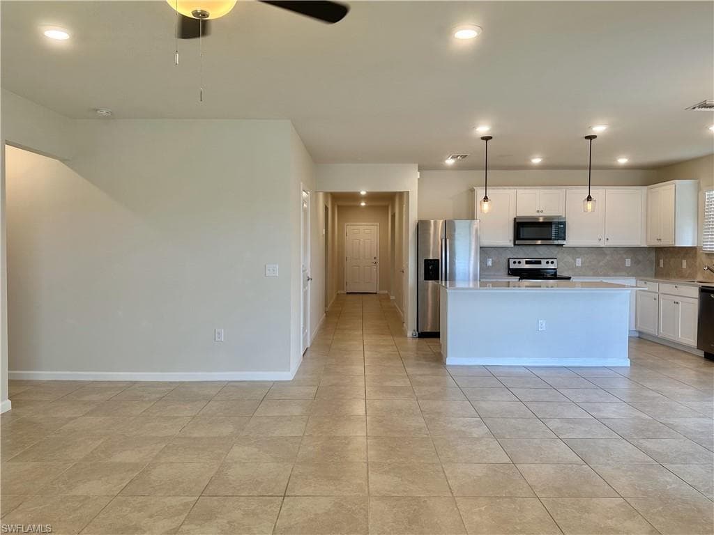 16027 Enclaves Cove DR, NORTH FORT MYERS FL 33917-5