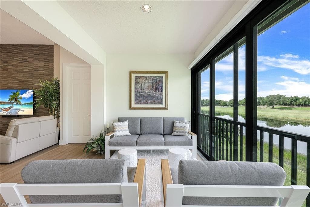 9291 Triana TER # 114, FORT MYERS FL 33912-30