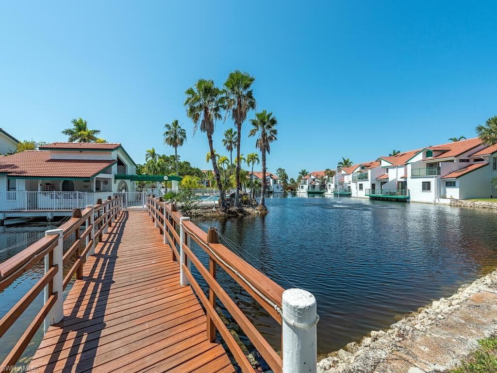 2166 Anchorage LN # A, NAPLES FL 34104-28