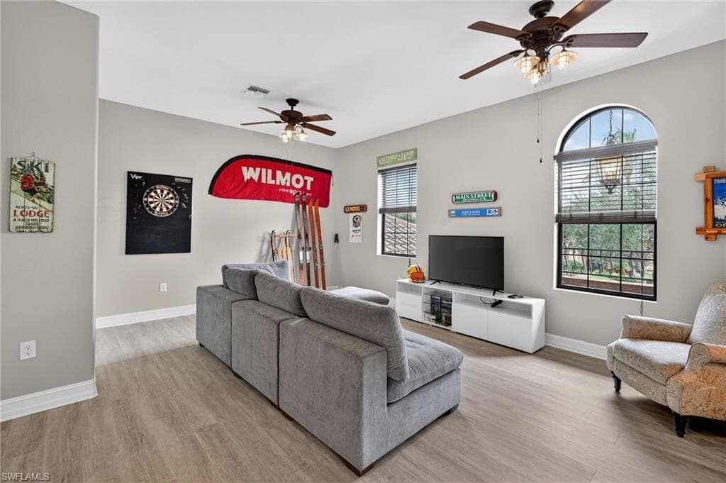 7235 Acorn WAY, NAPLES FL 34119-26