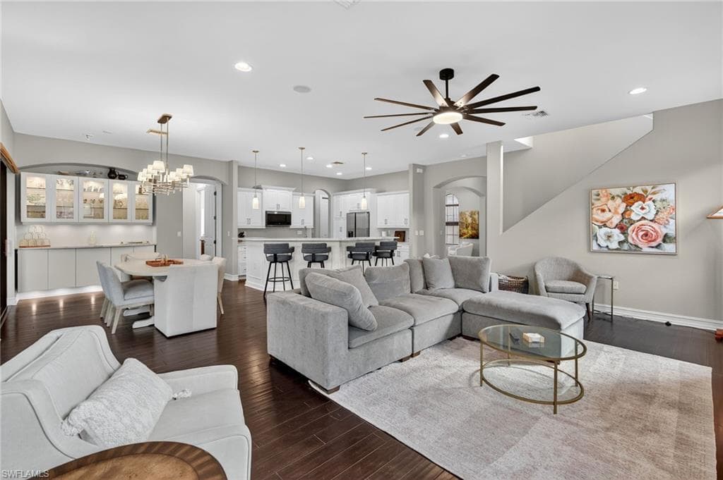 7235 Acorn WAY, NAPLES FL 34119-11