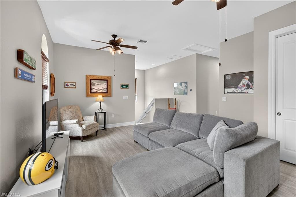 7235 Acorn WAY, NAPLES FL 34119-27