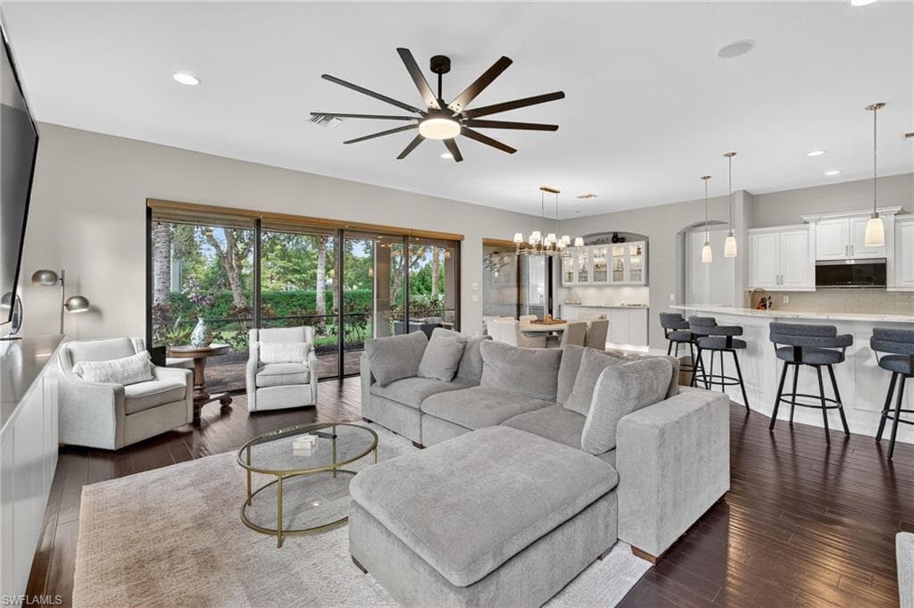 7235 Acorn WAY, NAPLES FL 34119-13