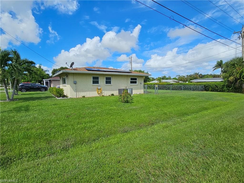 190 Brooks RD, NORTH FORT MYERS FL 33917-4