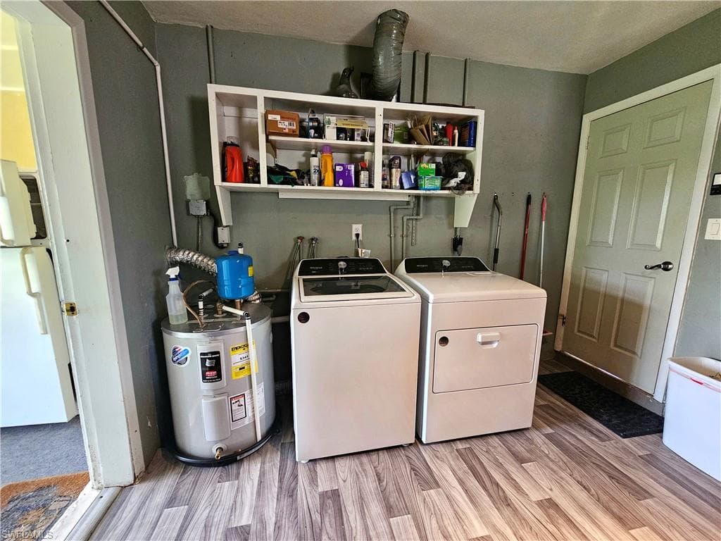 190 Brooks RD, NORTH FORT MYERS FL 33917-32