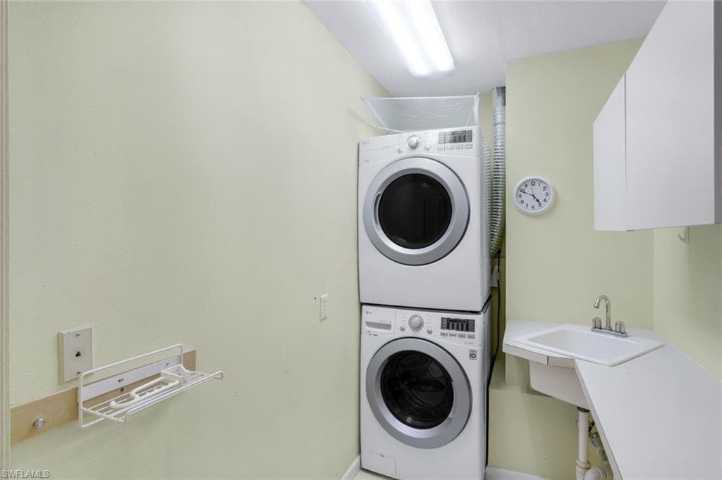 1351 Medinah DR, FORT MYERS FL 33919-25