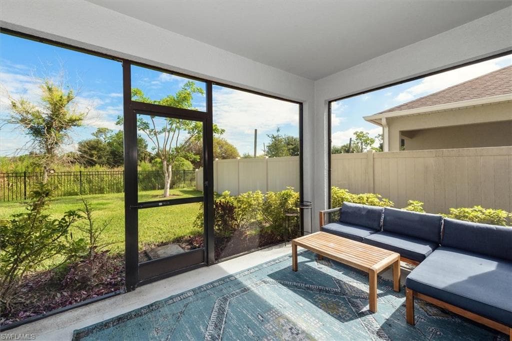 8753 Cascade Price CIR, NORTH FORT MYERS FL 33917-27