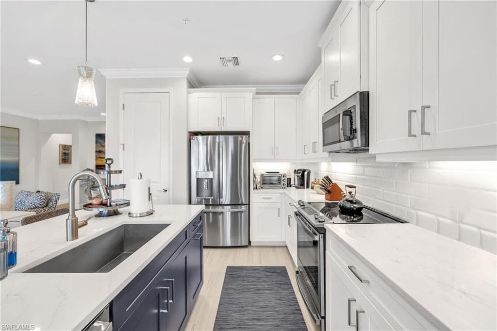 2621 Seychelles CIR # 1806, NAPLES FL 34112-6