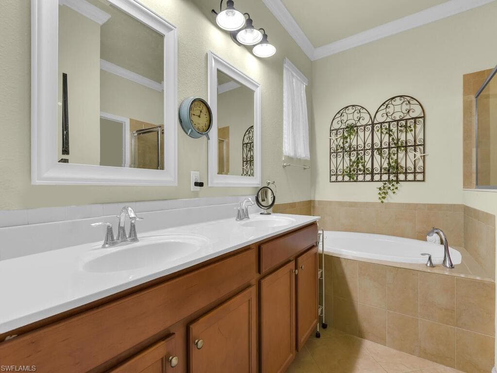 3723 Treasure Cove CIR, NAPLES FL 34114-11