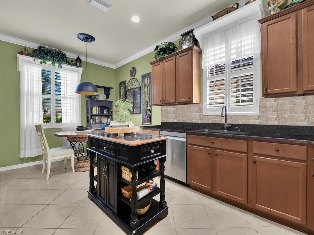 3723 Treasure Cove CIR, NAPLES FL 34114-6