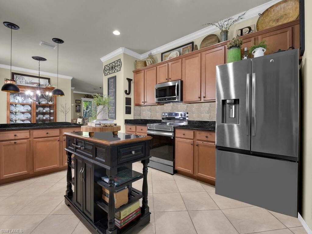 3723 Treasure Cove CIR, NAPLES FL 34114-7