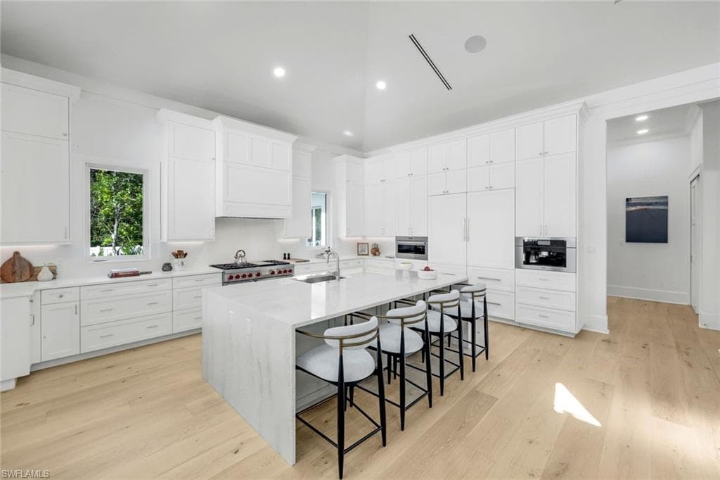 3136 Ravenna AVE, NAPLES FL 34120-22