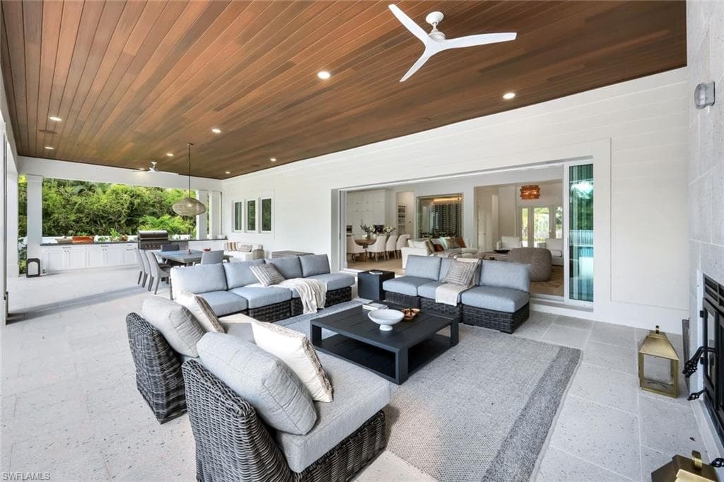 3136 Ravenna AVE, NAPLES FL 34120-11