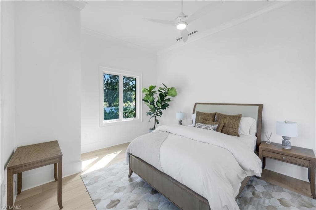 3136 Ravenna AVE, NAPLES FL 34120-32