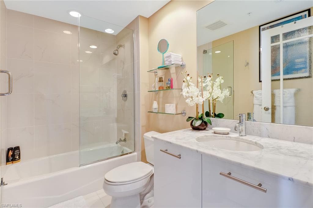 3000 Oasis Grand BLVD # 3006, FORT MYERS FL 33916-19