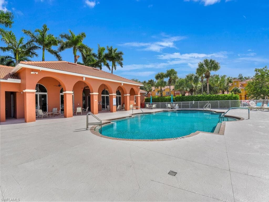 7241 Bergamo WAY # 201, FORT MYERS FL 33966-18